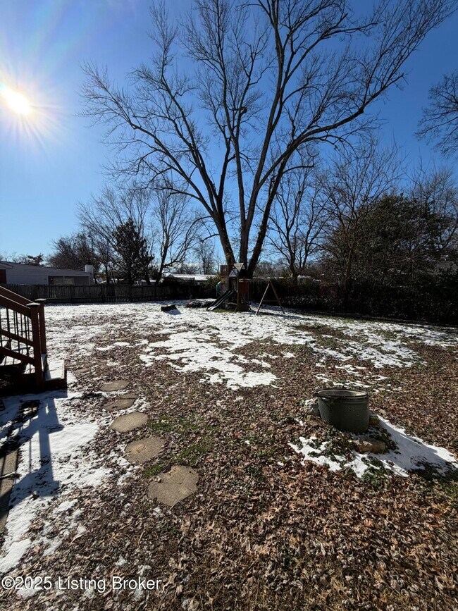 Building Photo - 5414 Bungalow Dr