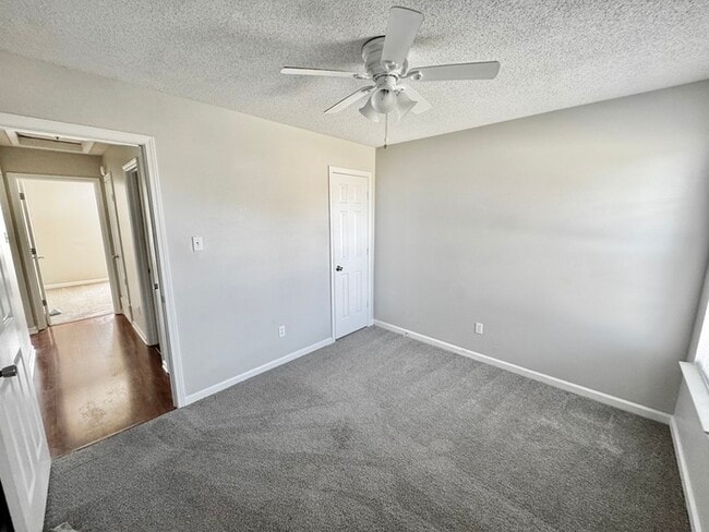 Building Photo - 55 Oak Ridge Cove