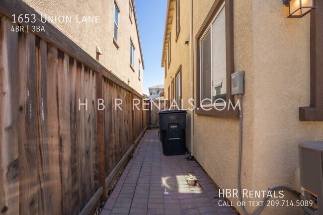 Building Photo - 1653 Union Ln