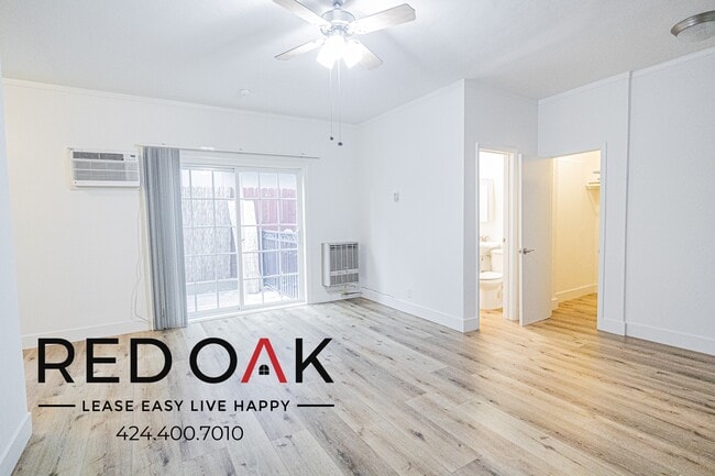 Building Photo - 861 Fedora St