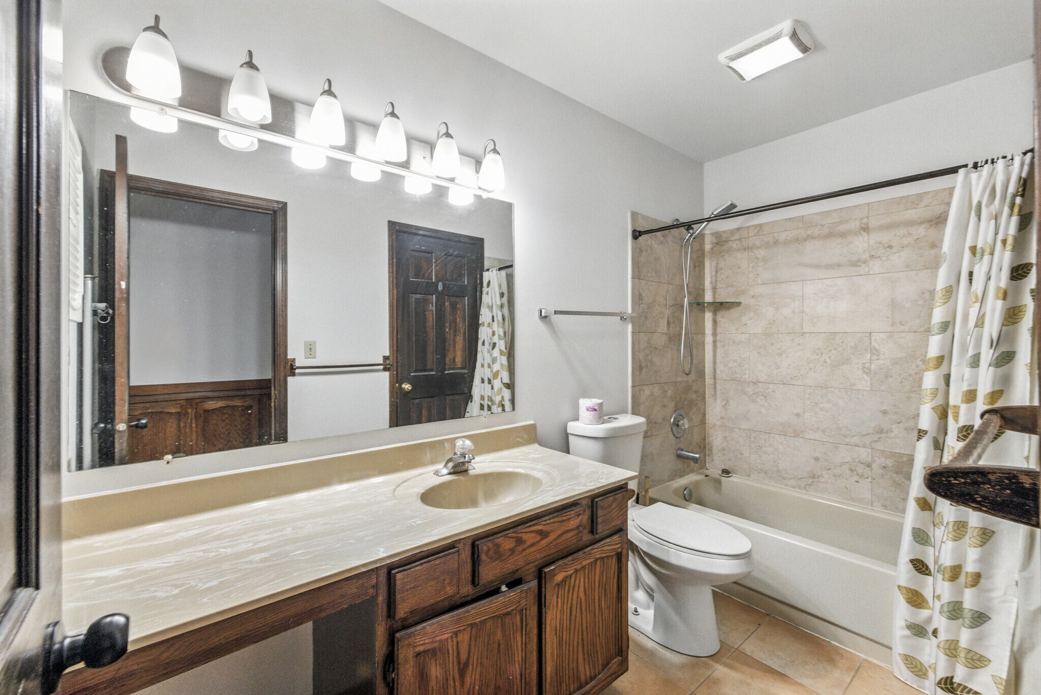 Bathroom 2nd floor - 421 Concord Ln