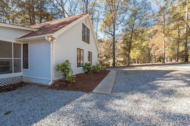 Building Photo - 126 Parks Mill Dr