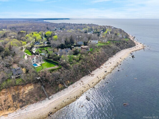 Building Photo - 16125 Soundview Ave
