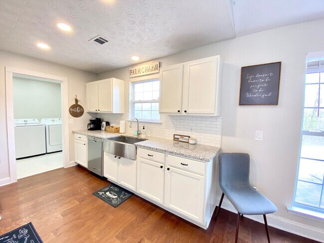 Building Photo - 4334 Todd Rd