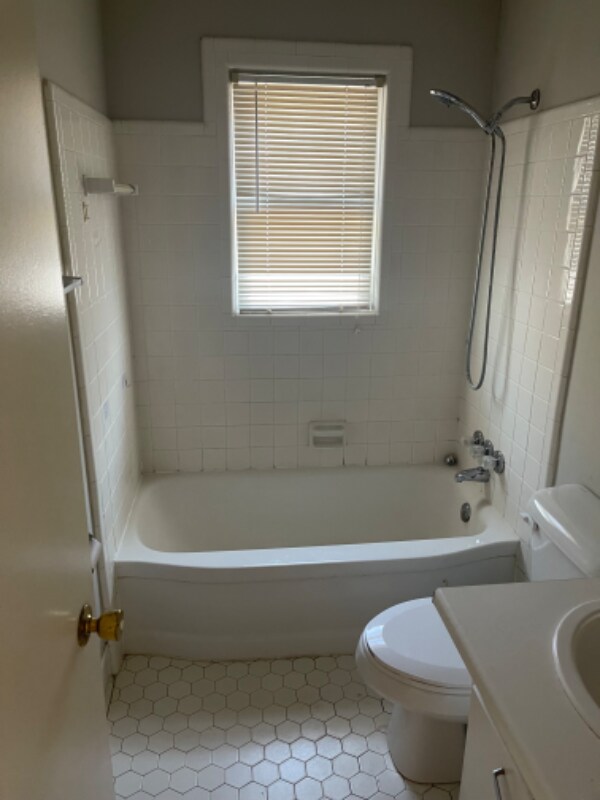 Building Photo - 2100 Alta Ave