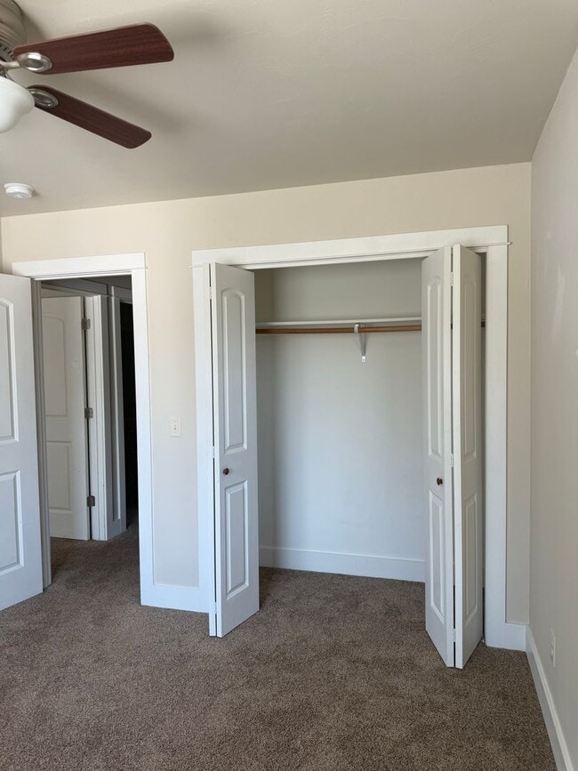 Building Photo - 1857 Buckrake Ave