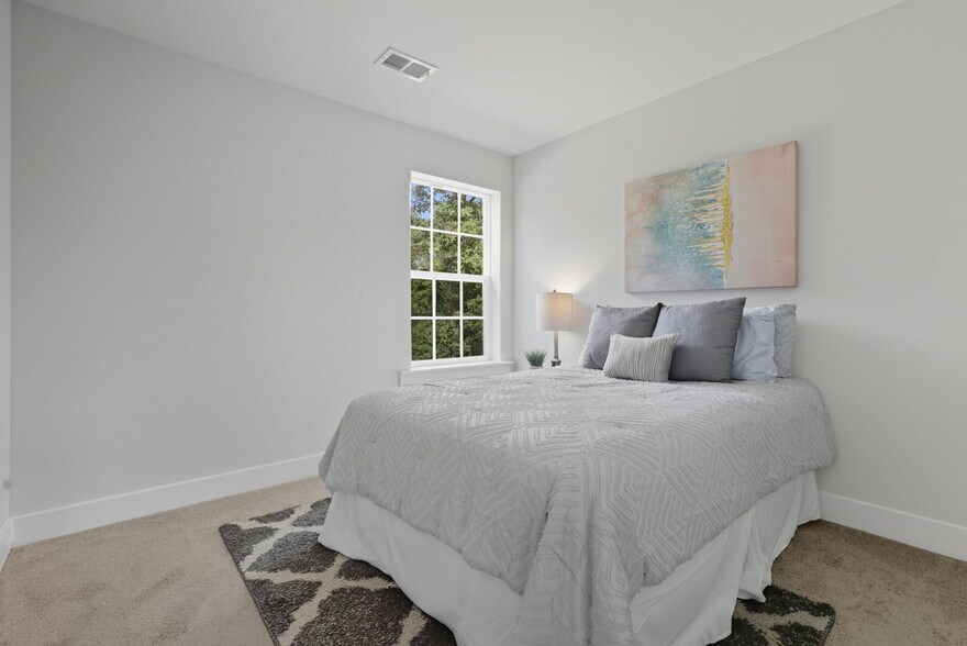 Building Photo - 328 Ridge Rd