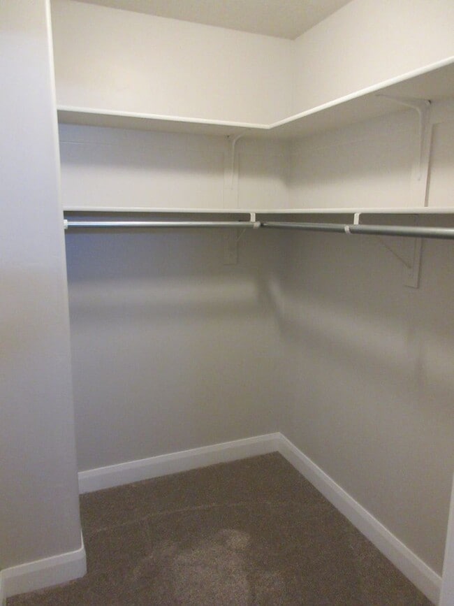 Building Photo - ** Move-in Discount ** 3 bed 2.5 bath - Newer townhome in the heart of Cedar City