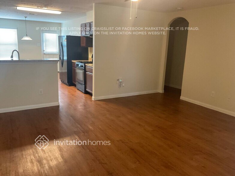 Building Photo - 18818 Dennington Dr