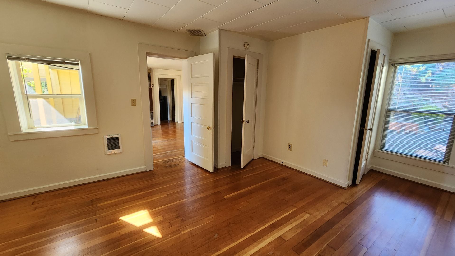 Building Photo - 5244-5308 NE Wistaria Drive