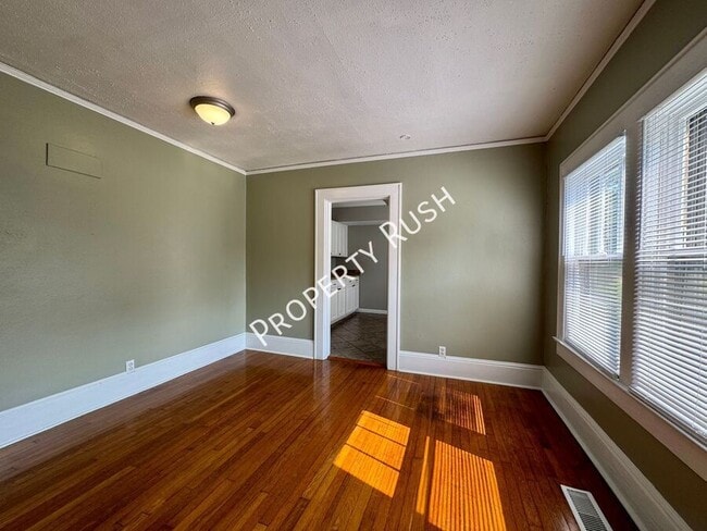 Building Photo - 4502 S Choctaw Dr