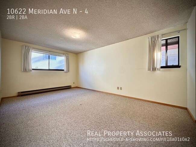 Building Photo - 10622 Meridian Ave N