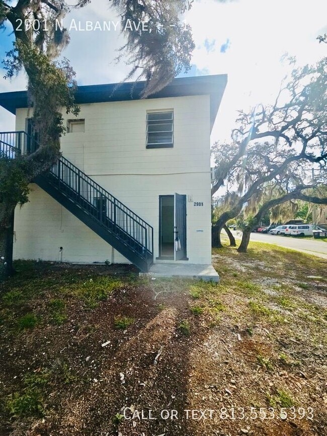 Building Photo - 2901 N Albany Ave