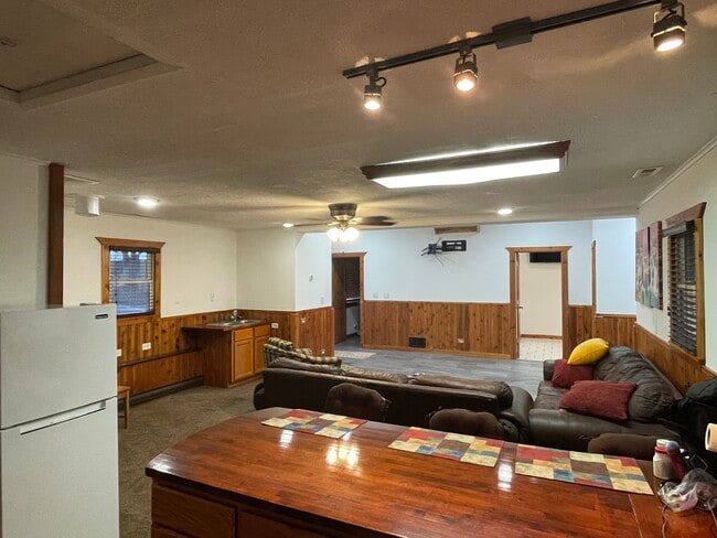 Building Photo - 26321 W Grass Lake Rd