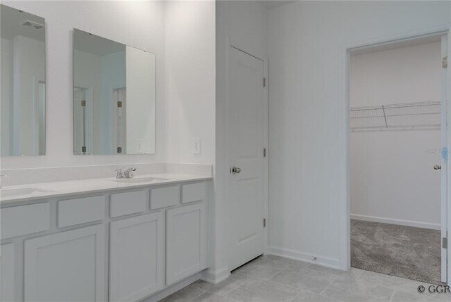 Building Photo - 5011 Worchester Dr