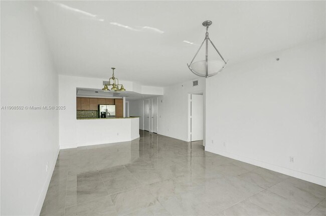 Building Photo - 14951 Royal Oaks Ln