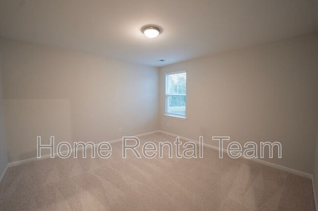 Building Photo - 46 Blues Dr