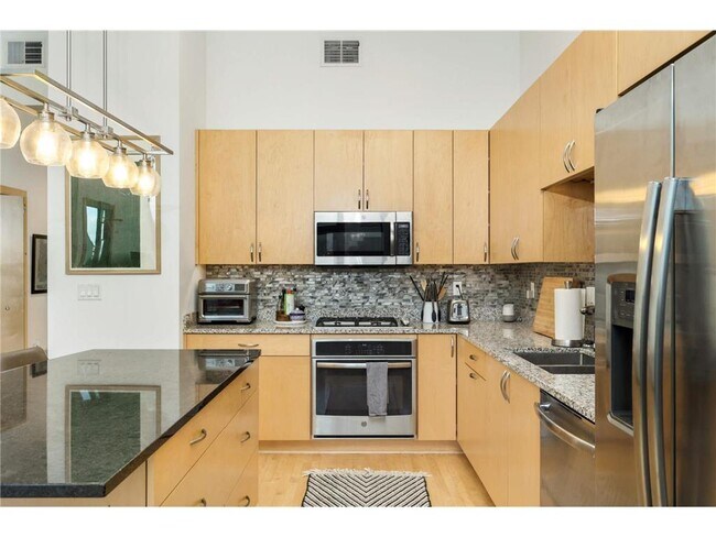 Building Photo - 1240 S 2nd St