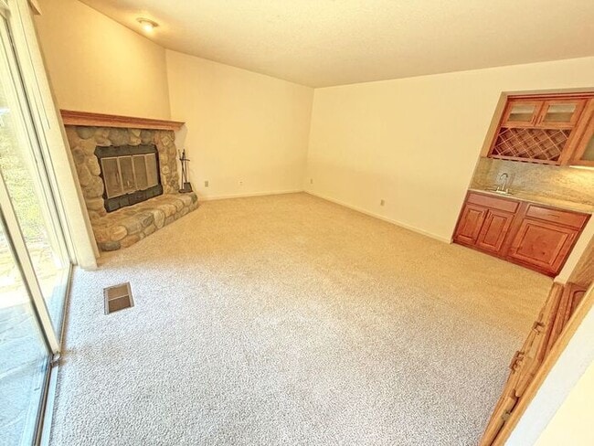 Building Photo - 11257 Bubb Rd