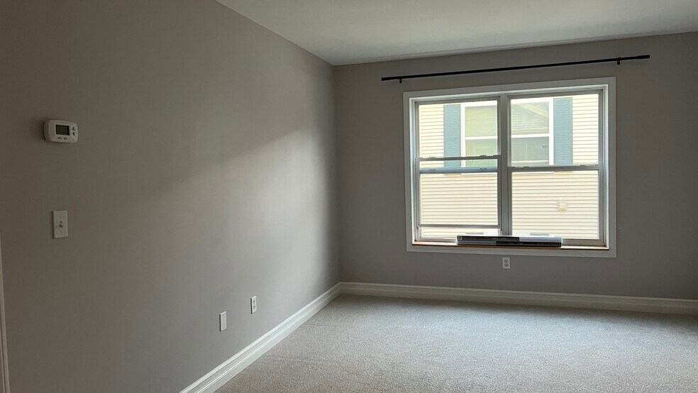 Building Photo - 201 Juniper Dr