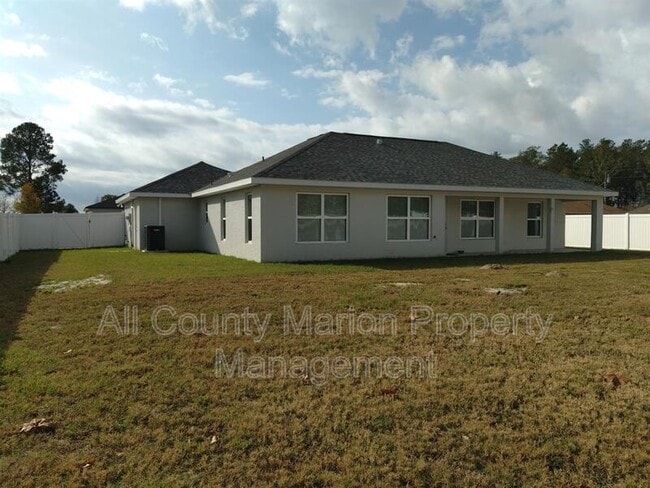 Building Photo - 4704 SW 143rd Loop