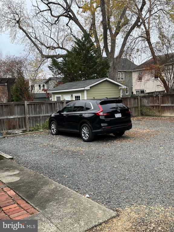 Primary Photo - 112 E Howell Ave