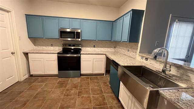 Building Photo - 10330 Waterbury Dr