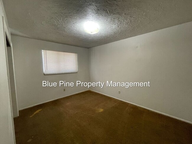 Building Photo - 1474 Benton St