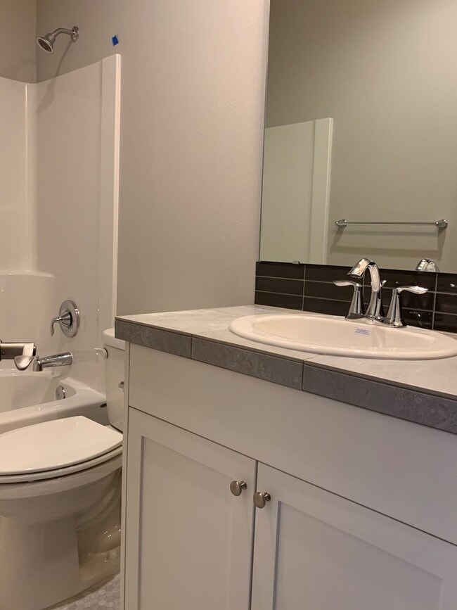 Building Photo - 827 Front Ave NE