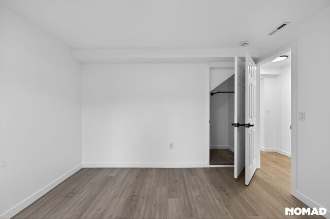 Building Photo - 6552 38th Ave NE