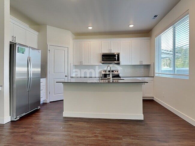 Building Photo - 7703 Verona Lp SW