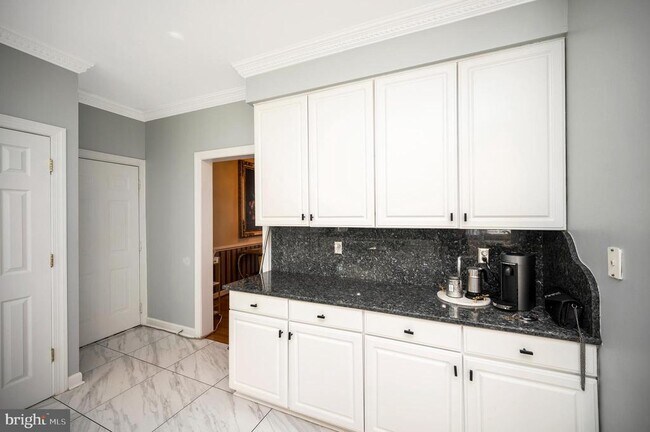 Building Photo - 16005 Kings Mountain Rd