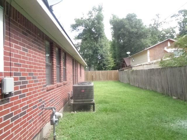 Building Photo - 21722 Tophill Dr