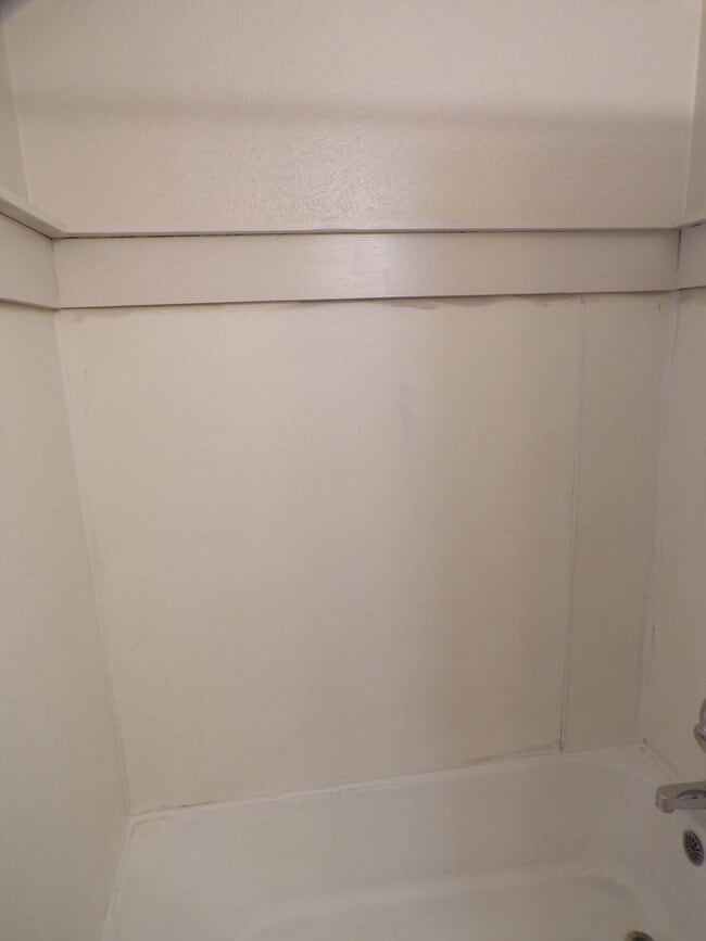 Building Photo - 2317 NW Bell Ave