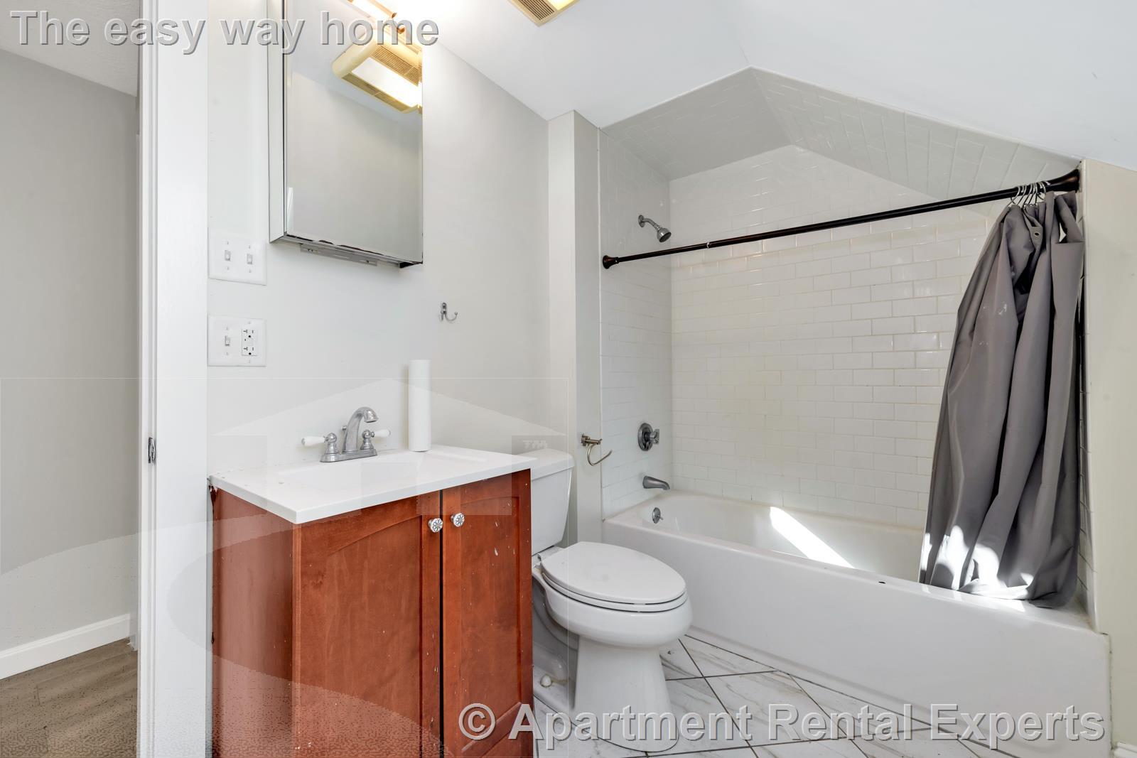 Building Photo - 31 Champney St