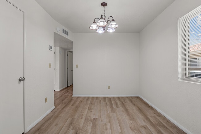 Building Photo - 9413 N Albatross Dr