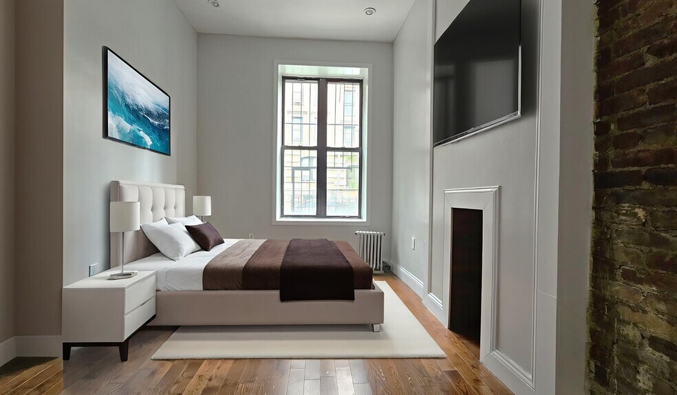 Building Photo - 523 W 156th St