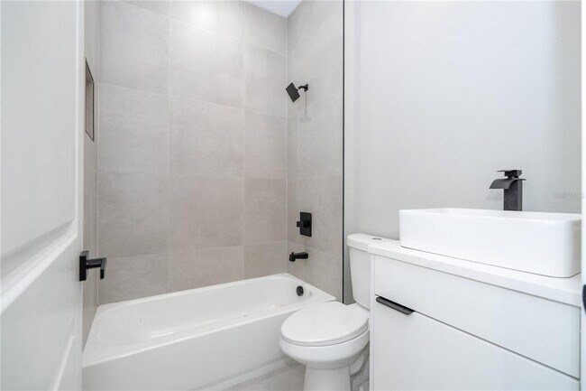 Building Photo - 70 McDill Dr