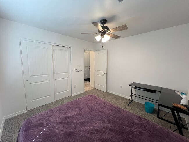 Building Photo - POOL & SPA HOME IN THE FOOTHILLS!