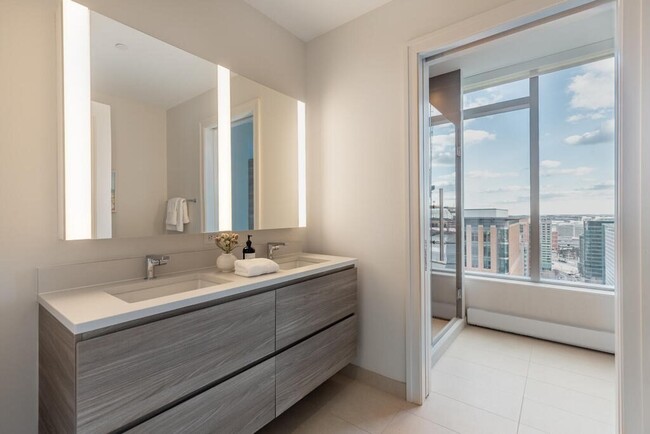 Building Photo - 131 Seaport Blvd