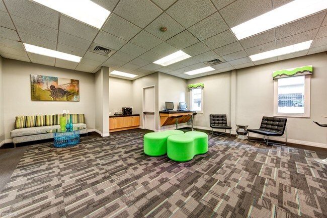 Building Photo - 1170 Galapago St