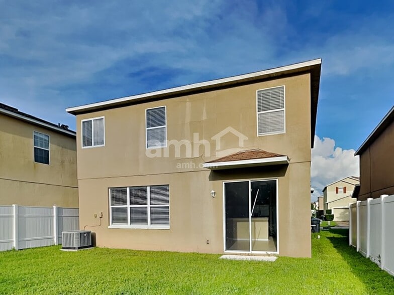 Building Photo - 12110 Fern Haven Ave