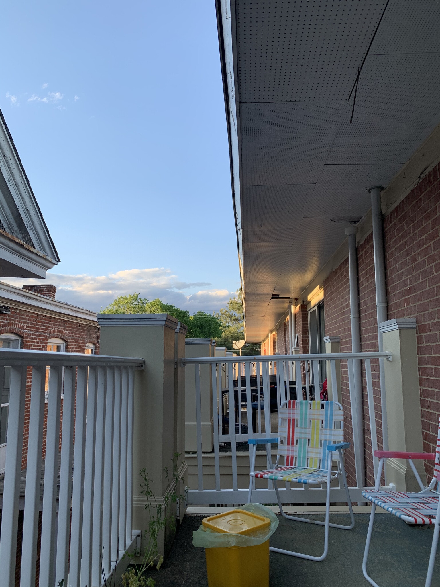 Building Photo - 2100 Grove Ave