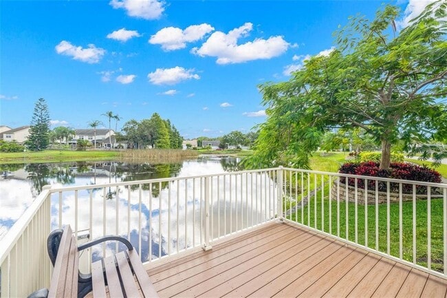 Building Photo - 2547 Estancia Blvd