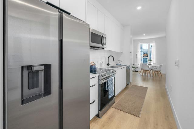 Building Photo - 1701 Simond Ave