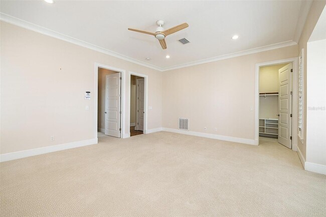 Building Photo - 821 Bay Point Dr