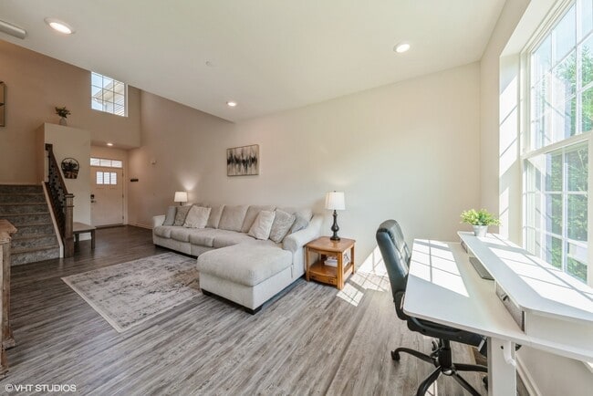 Building Photo - 1744 Carlstedt Dr