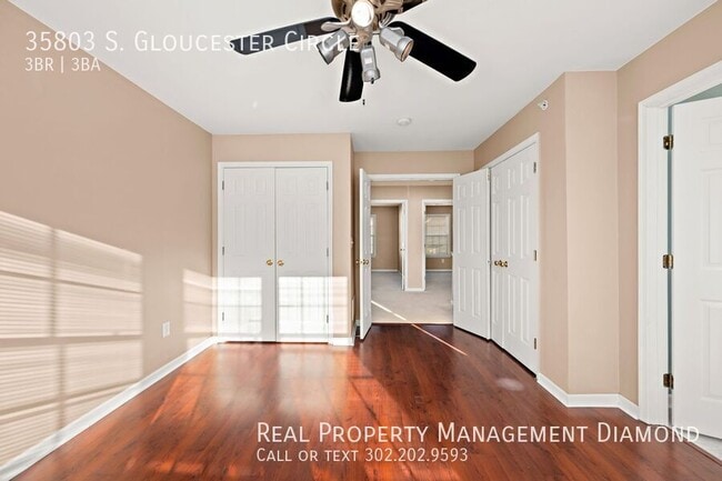 Building Photo - 35803 S Gloucester Cir