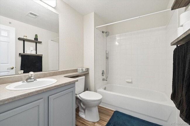 Building Photo - Blackhawk - Englewood