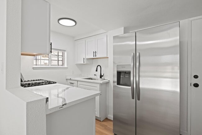 Building Photo - 64 Lycett Cir
